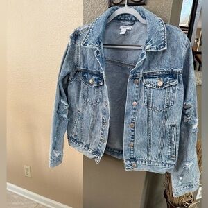 Forever 21 Denim Distressed Jacket Size Medium